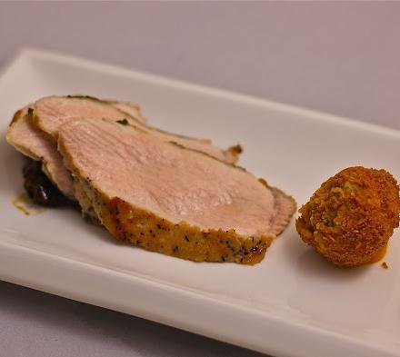 Aromatski i osjetljivi kuhani svinjetina u multi-brand "Redmond"