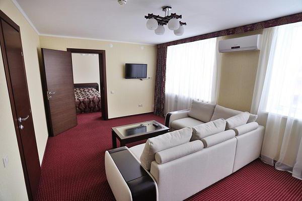 telefon za hotel oilman tyumen