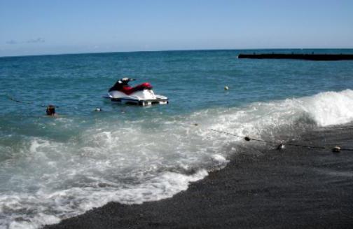 U Soči, plaža "Albatross", prednosti i nedostaci