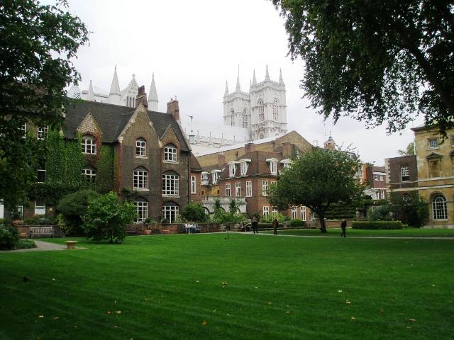 Westminster Abbey je posebna kraljevska crkva